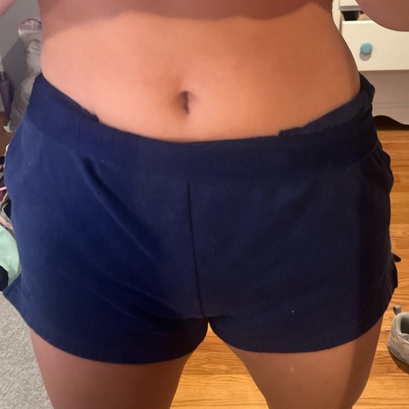 Victoria secret PINK shorts - Picture 2 of 3